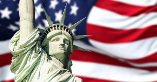 Estados Unidos inaugura el fútbol
